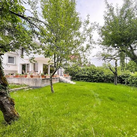 Schone Wohnung Mit Grossem Garten In Zentraler Lage 펠트키르히 외부 사진